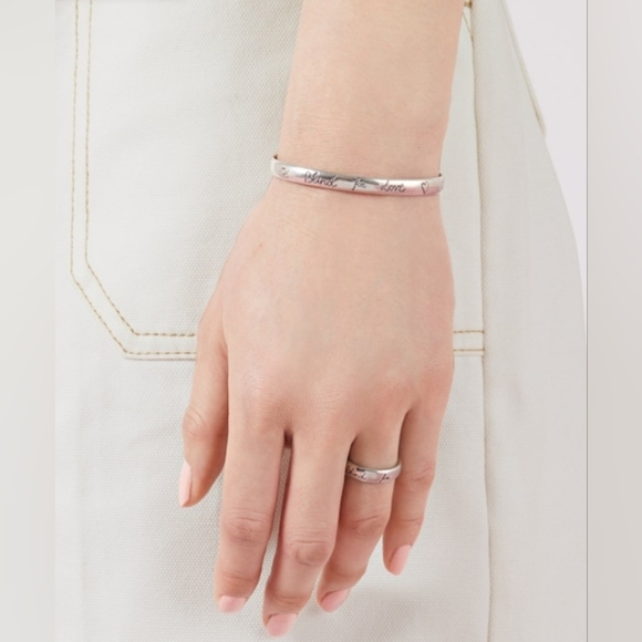 Gucci Blind For Love Silver Cuff Bracelet - Picture 5 of 17